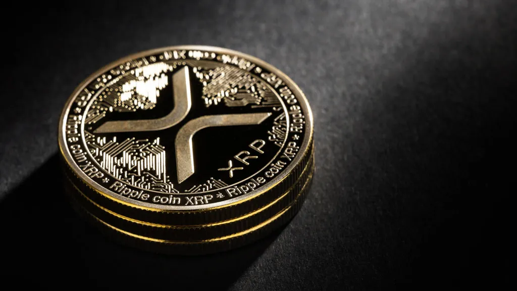 Ложная заявка на ETF для XRP вызвала скачок и обвал курса криптовалюты